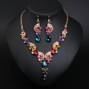 Vintage Floral Artificial Crystal Necklace Earrings Set